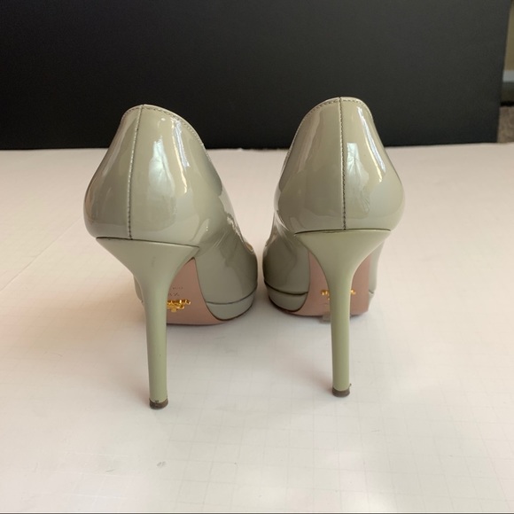 Prada Donna Patent Leather Heel Size 38.5 w/ Box - Picture 4 of 12
